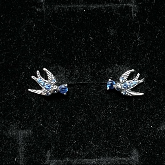 Pandora Swallow Necklace and Earring Set - Picture 5 of 8